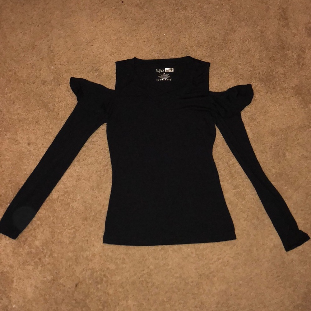 Cut out shoulder women’s ruffle top